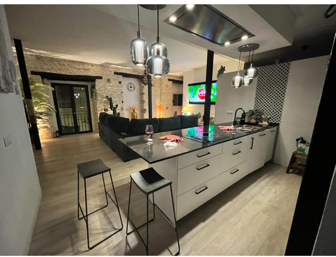 Casa Duque Compartida Familiar 1-Habitacion Con Bano Propio Seville Ngoại thất bức ảnh