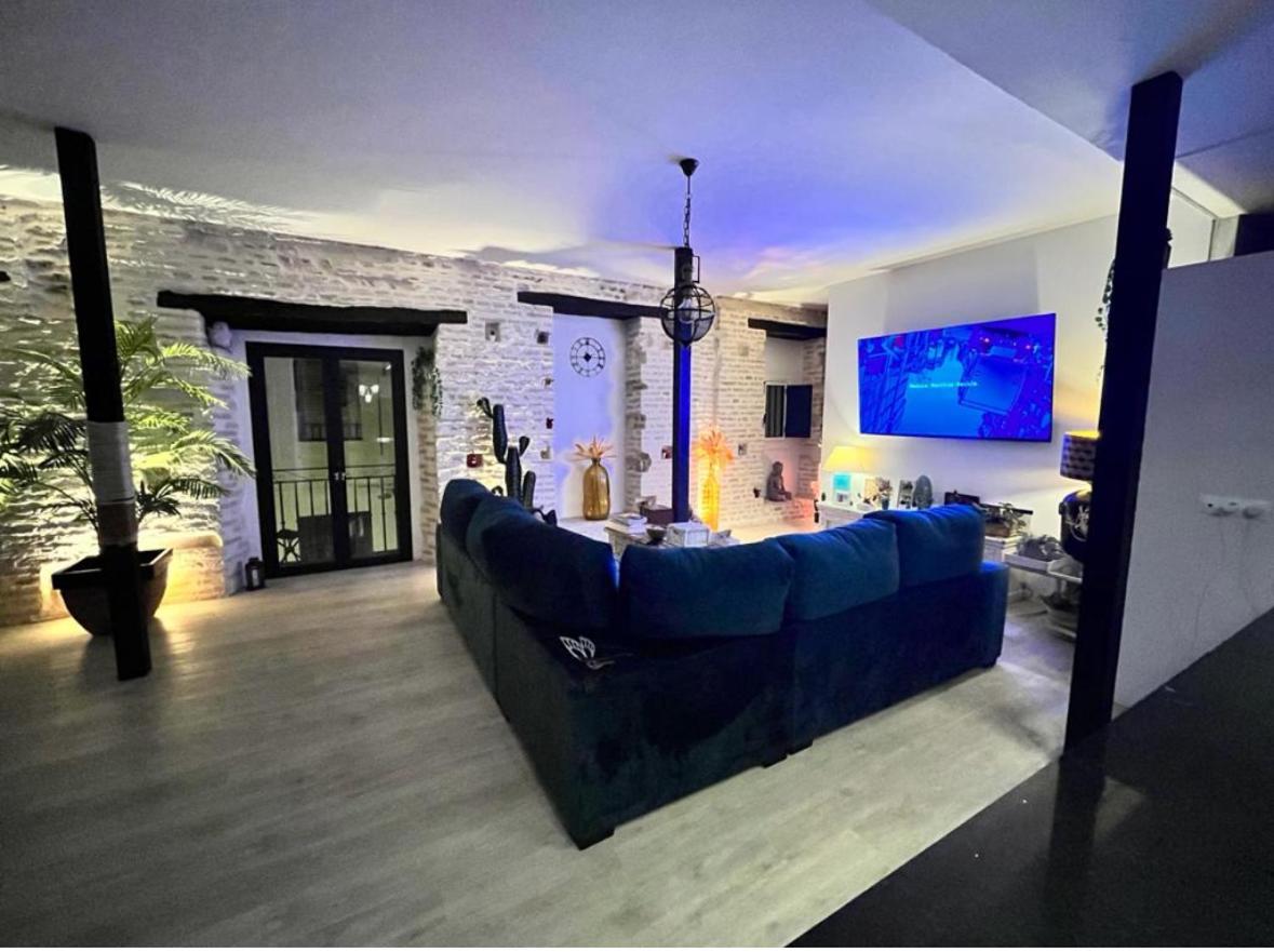 Casa Duque Compartida Familiar 1-Habitacion Con Bano Propio Seville Ngoại thất bức ảnh