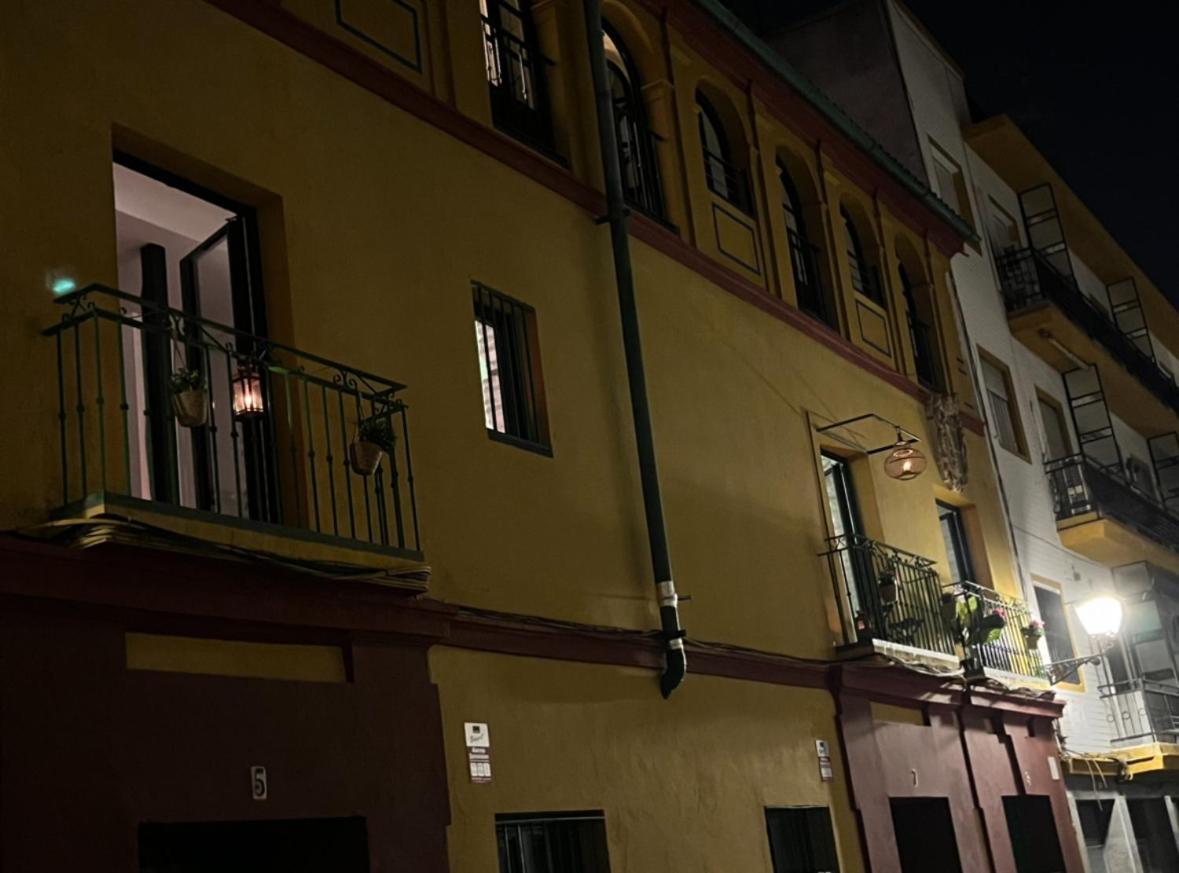 Casa Duque Compartida Familiar 1-Habitacion Con Bano Propio Seville Ngoại thất bức ảnh