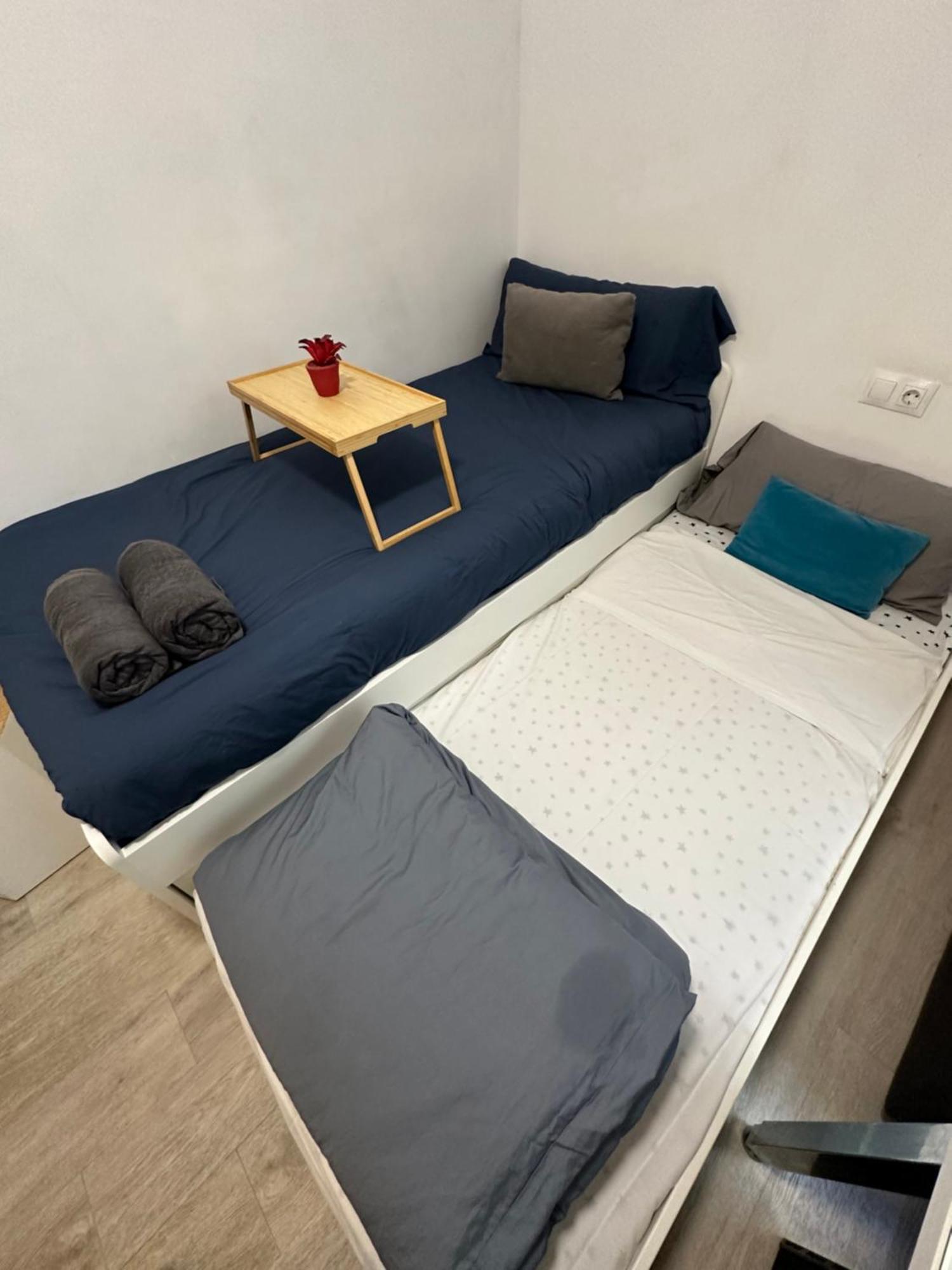 Casa Duque Compartida Familiar 1-Habitacion Con Bano Propio Seville Ngoại thất bức ảnh