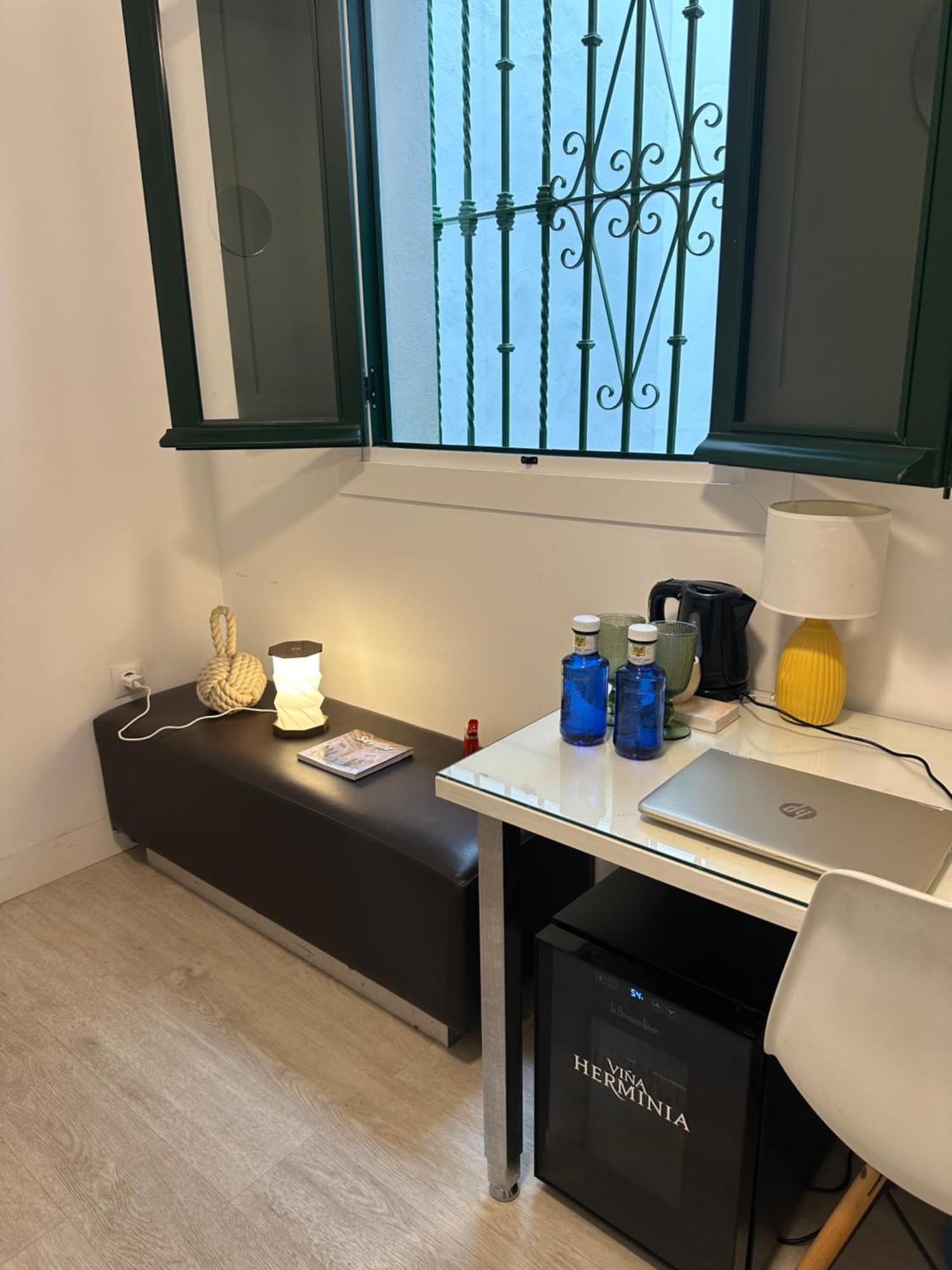 Casa Duque Compartida Familiar 1-Habitacion Con Bano Propio Seville Ngoại thất bức ảnh